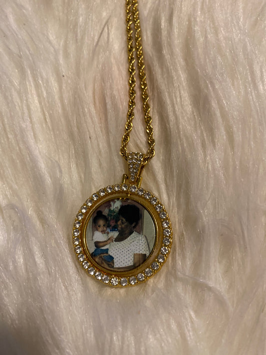 Rotating Circle Necklace